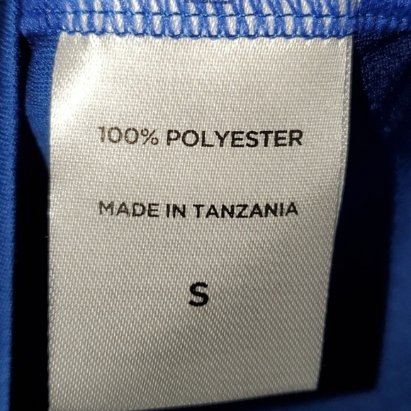 NWOT "Run and not grow weary" Isaiah 40:31 T-Shirt, Dri-Fit Athletic Material - Picture 4 of 6